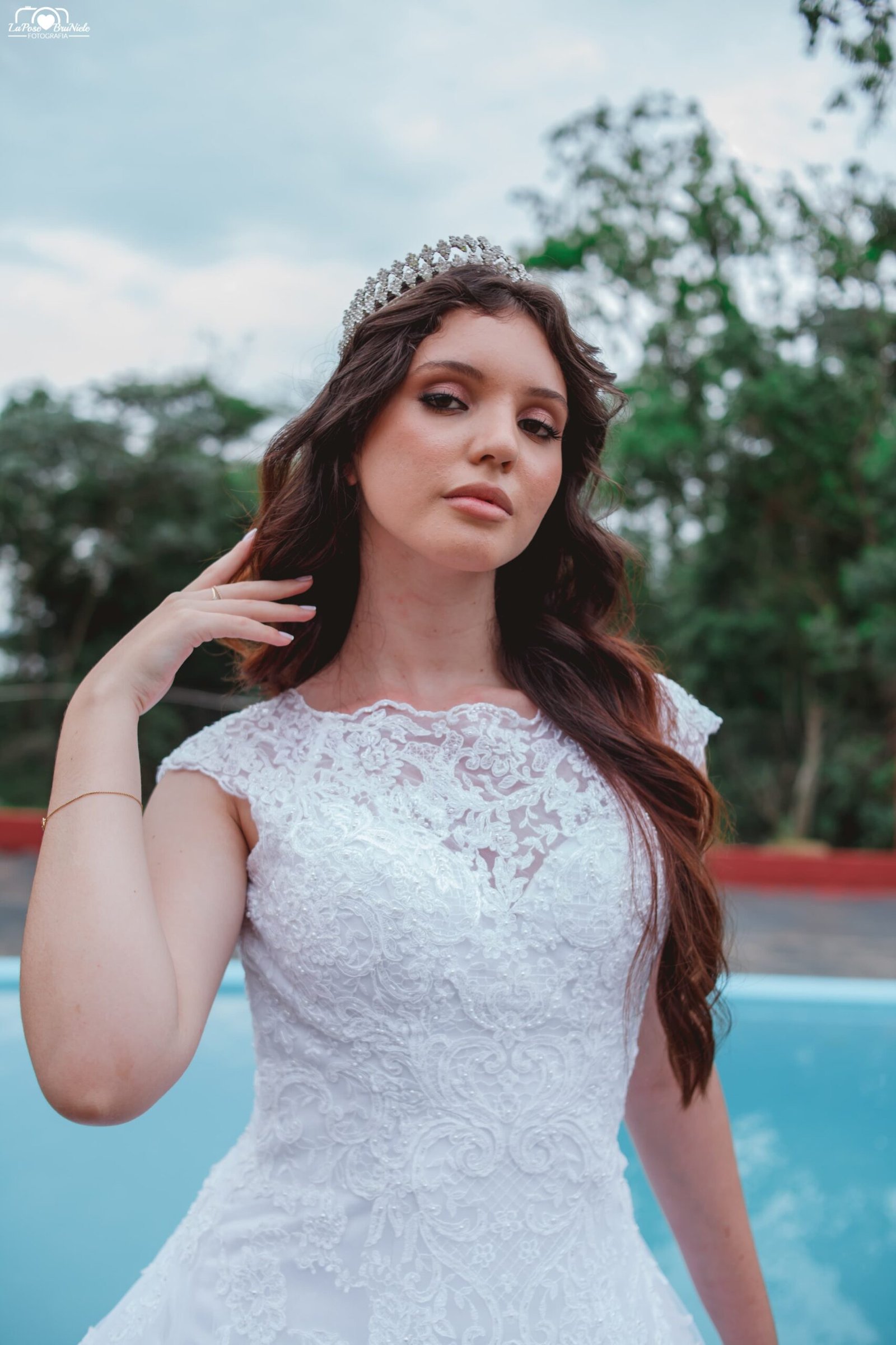 Vestido de Noiva Semi sereia  Com Tule bordado