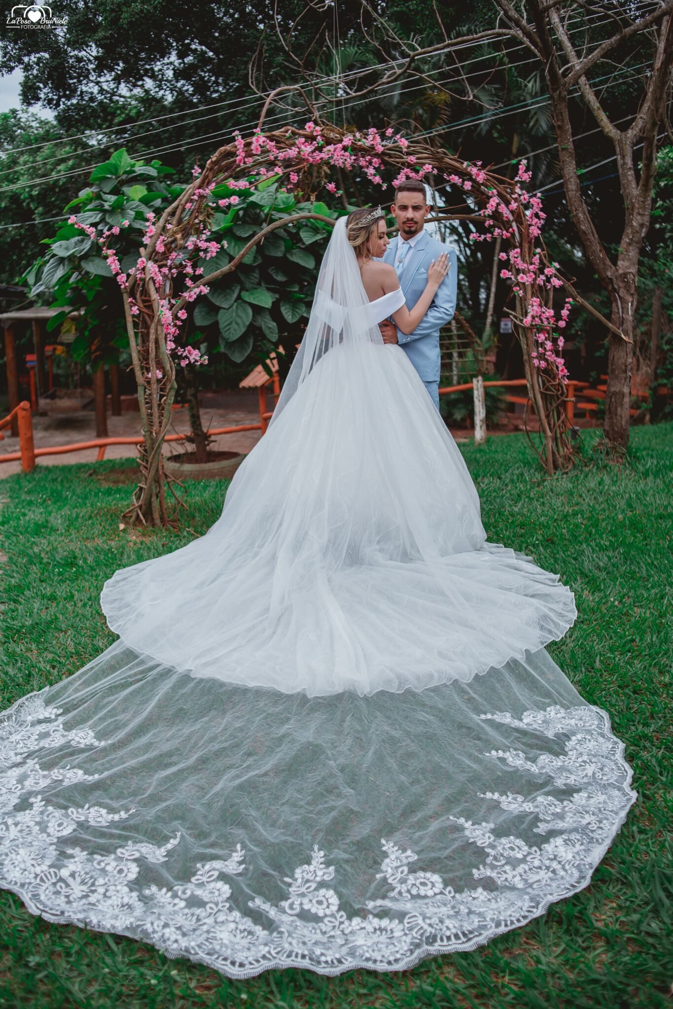 Vestido De Noiva (Coleçao Por do Sol) - Imagem 3