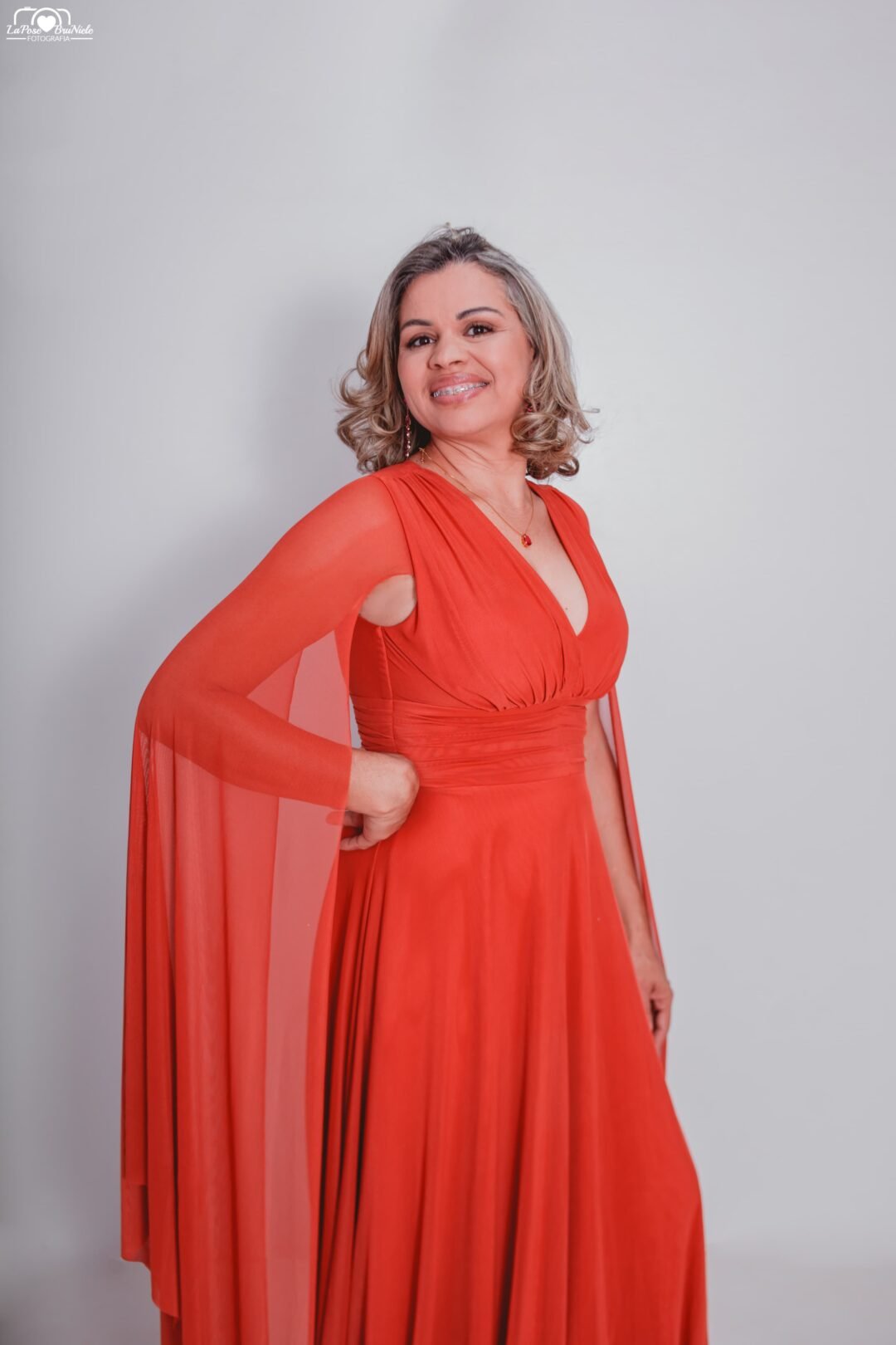 Vestido de Madrinha Laranja Elegância e Estilo Vibrante - Imagem 4